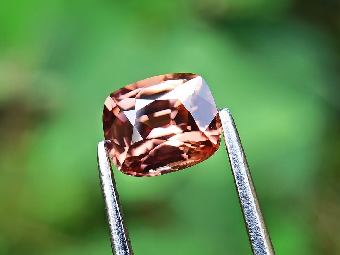 Zircon marron 2.36 carats - Zache-gemstones